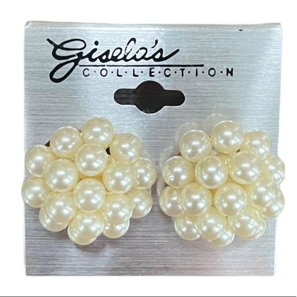 Elegant Classic Pearl Cluster Earrings - Picture 1 of 4